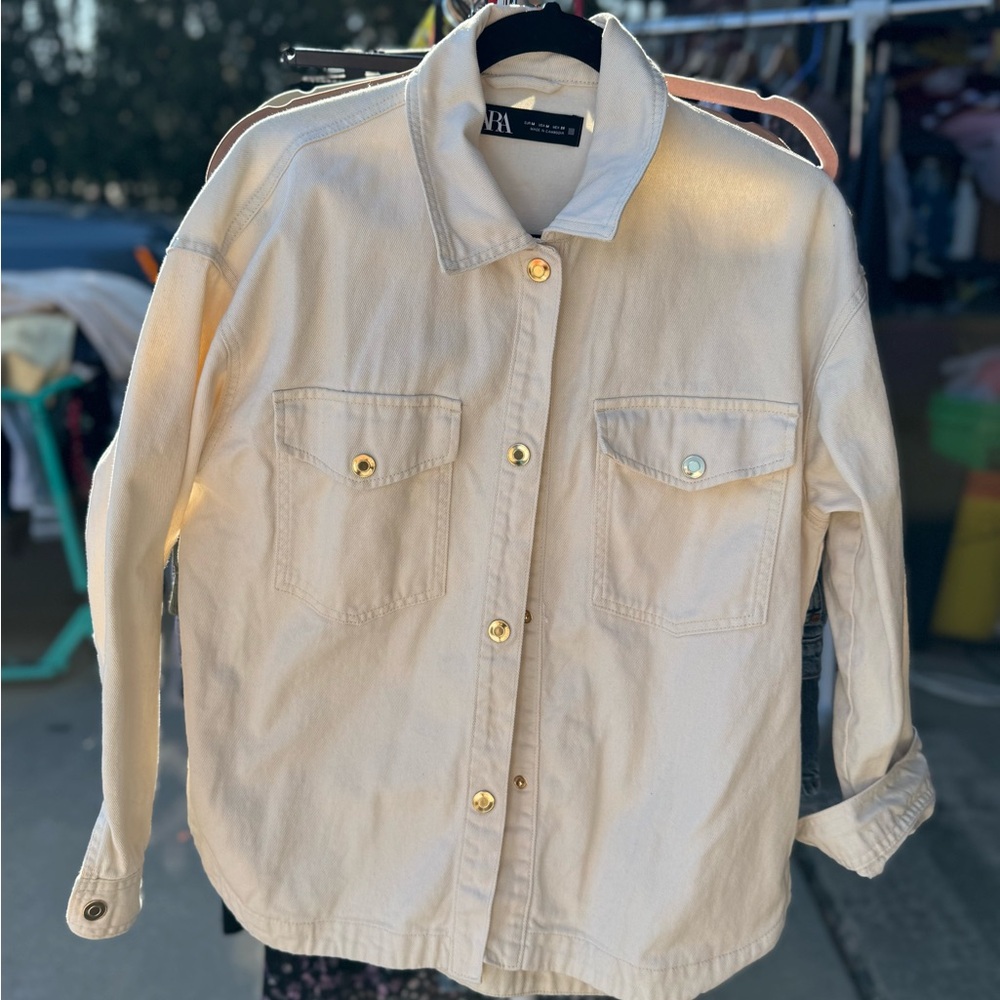 Zara Off-White Collared Shirt